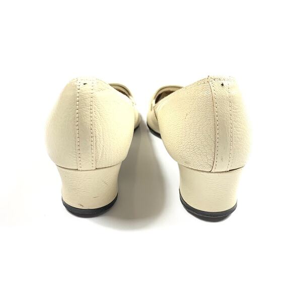 Vintage Cream Embellished Dressy Round Toe Low Block Heels - Picture 6 of 10